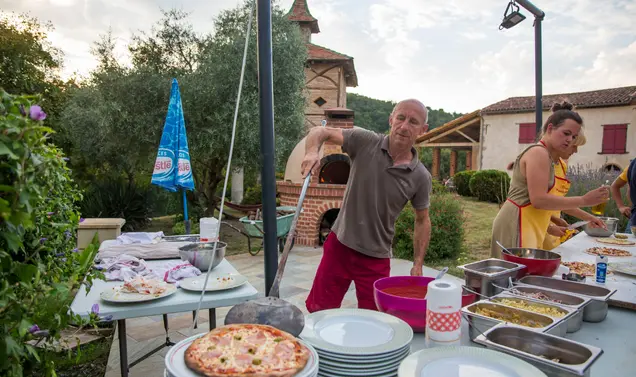Pizza qui cuisent