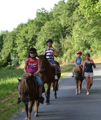 poney-du-camping-3 Balade à poney