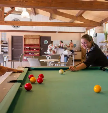 Salle de jeux au camping